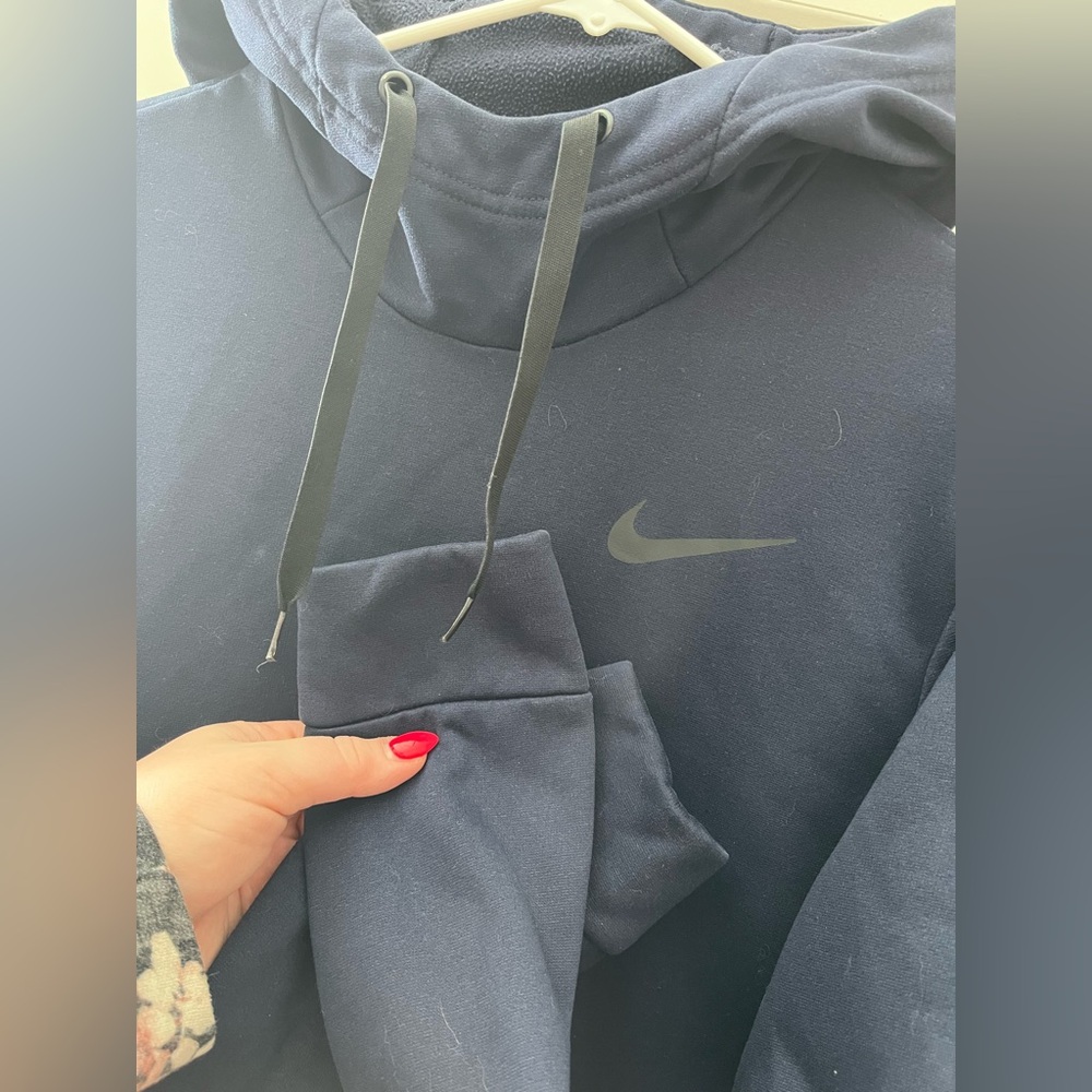Large Nike Thermal Hooded Pullover Hoodie - Picture 3 of 5